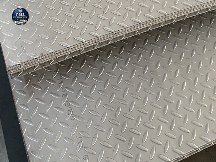 Stainless Steel Checkered Plate | Anti Slip Diamond & Lentil Pattern Sheet