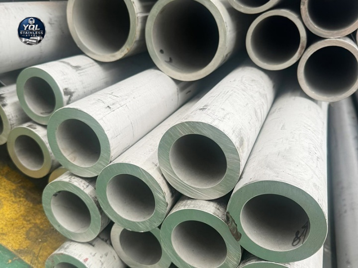 Stainless Steel Seamless Pipe Manufacturer | 304/316L Seamless Pipes 