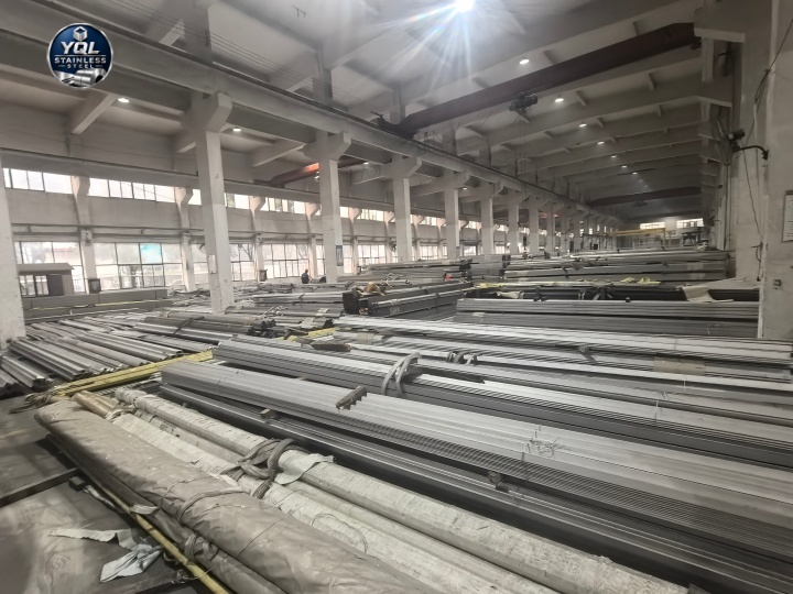 Stainless Steel Angle Bar Manufacturer | 304/316L Equal & Unequal Leg Angles Stainless Steel Angle Bar Manufacturer | 304/316L Equal & Unequal Leg Angles