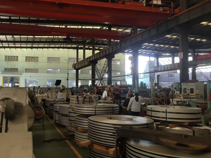 Stainless Steel Hot Rolled Strip Manufacturer | 304/316L/310S/430 No.1 Hot Rolled Narrow Strip